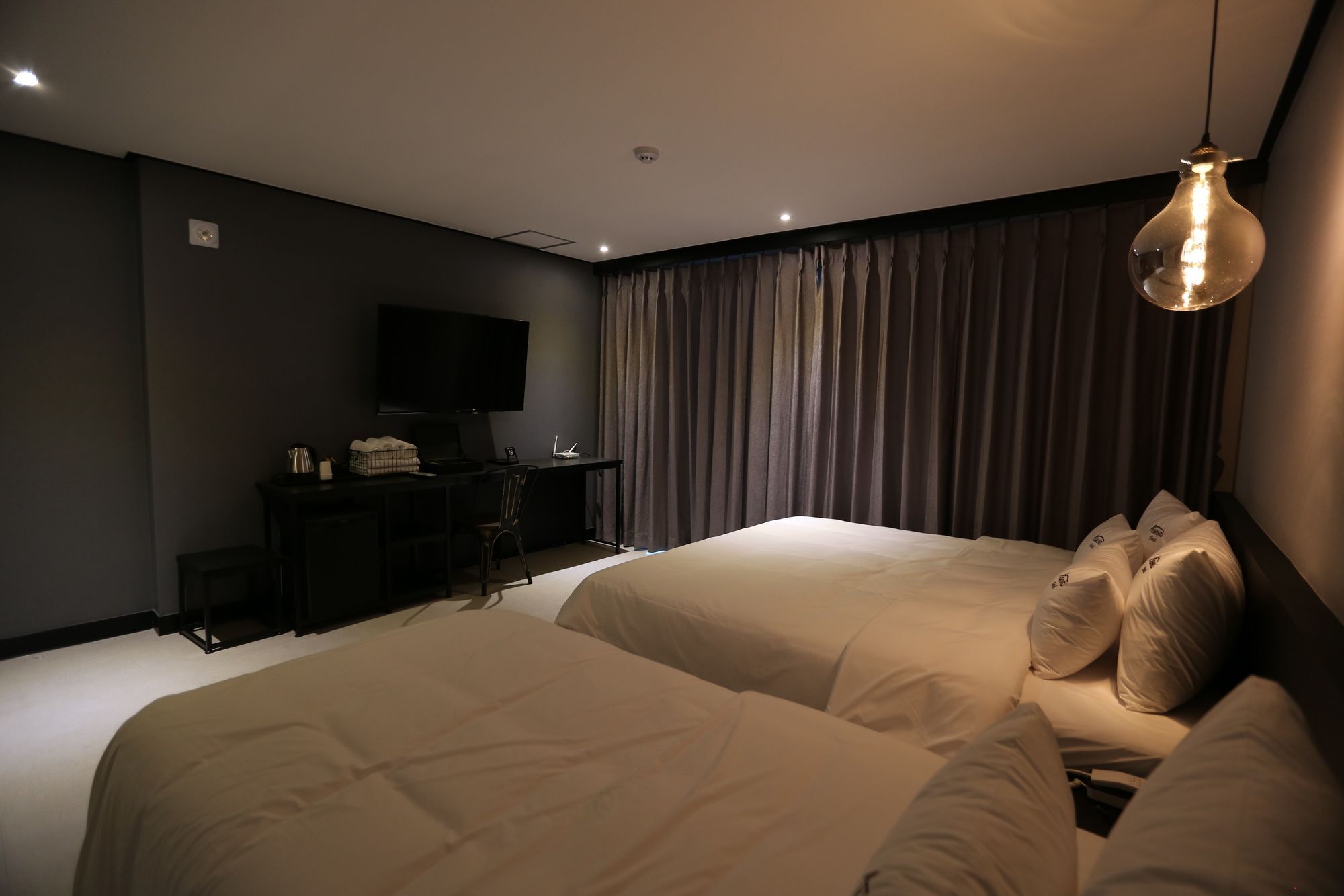 Almond Hotel Gupo Station Busan Buitenkant foto