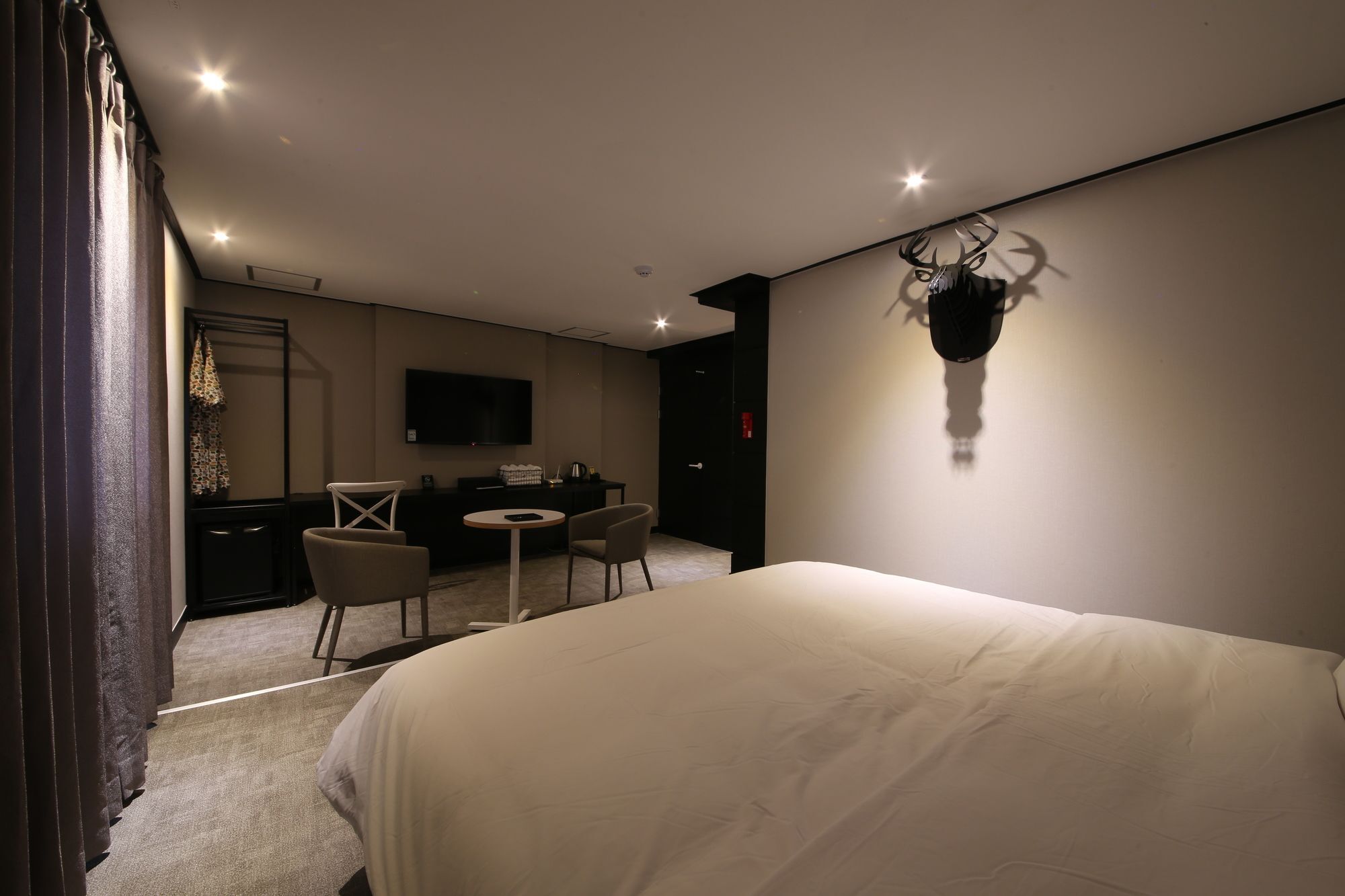 Almond Hotel Gupo Station Busan Buitenkant foto
